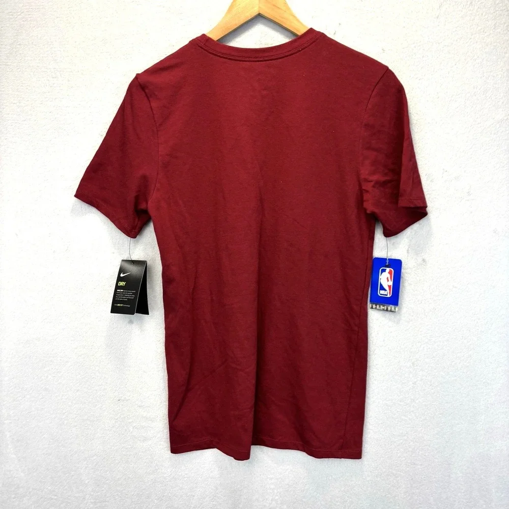 NWT Nike Cleveland Cavaliers Basketball T-Shirt Mens Small Red Dri-FIT Cotton
